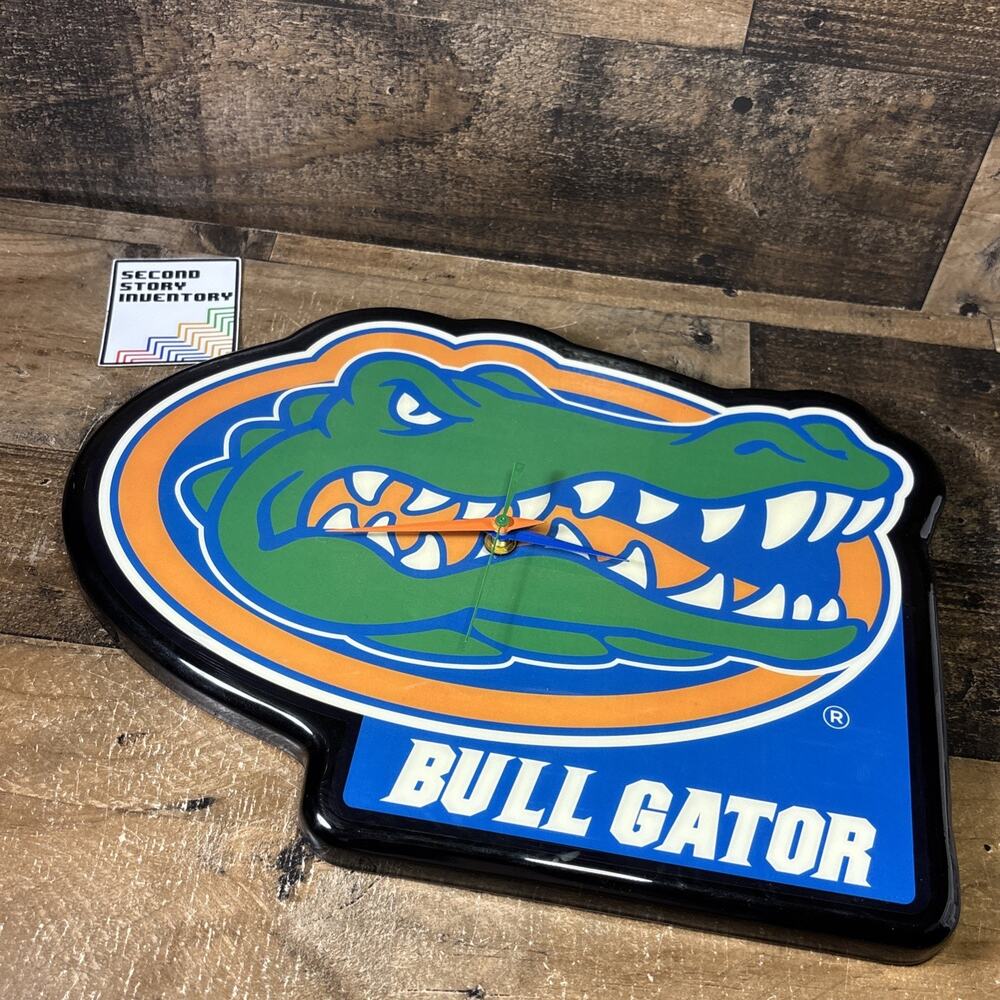 Vintage Florida Gators Wood Resin Wall Clock USA UF Bull Gator WORKS! Man Cave